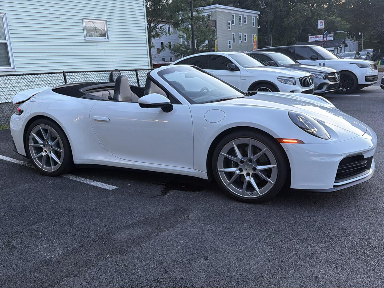 Porsche 911 Carrera Cabriolet 2025
