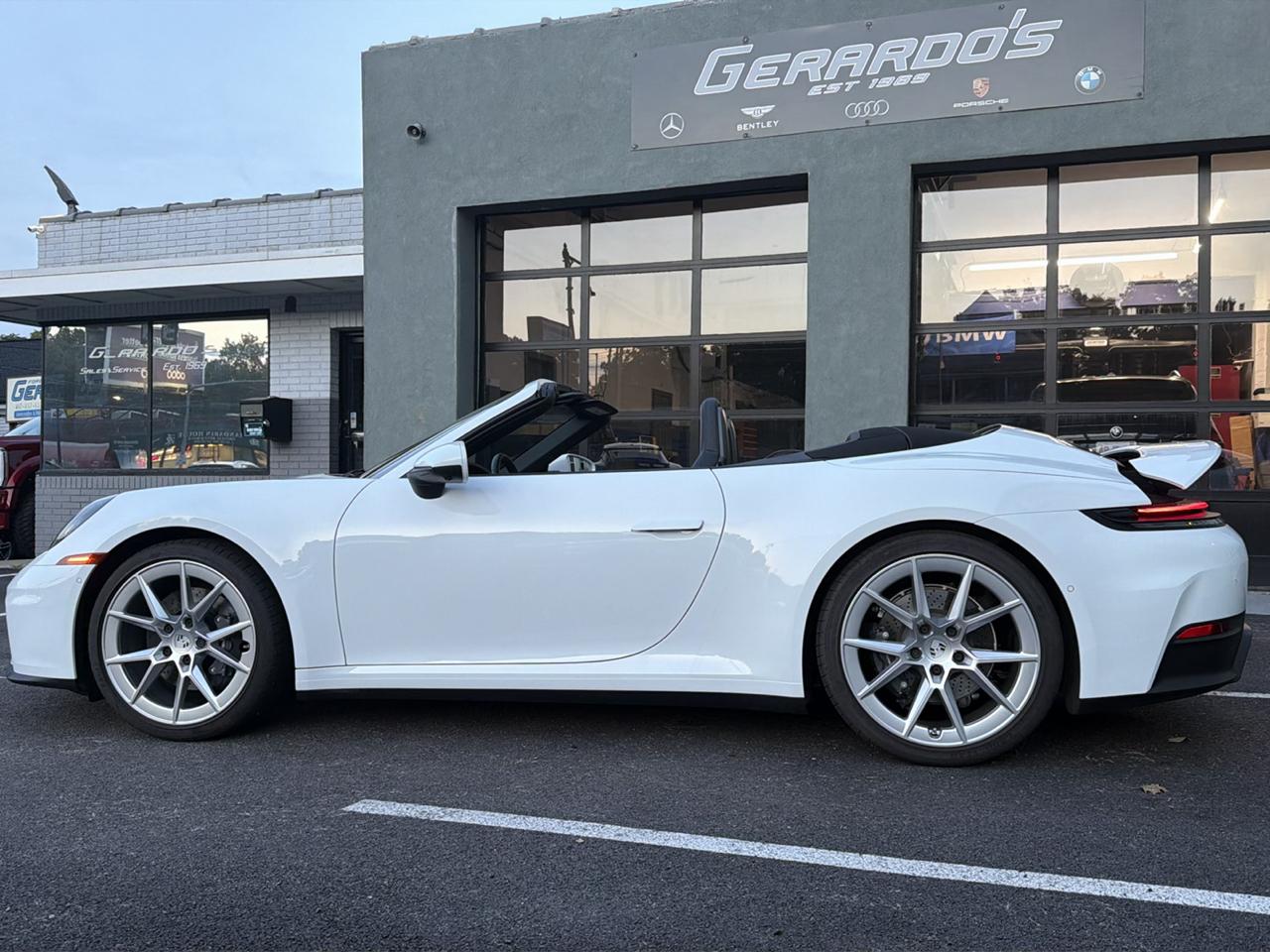 Porsche 911 Carrera Cabriolet 2025