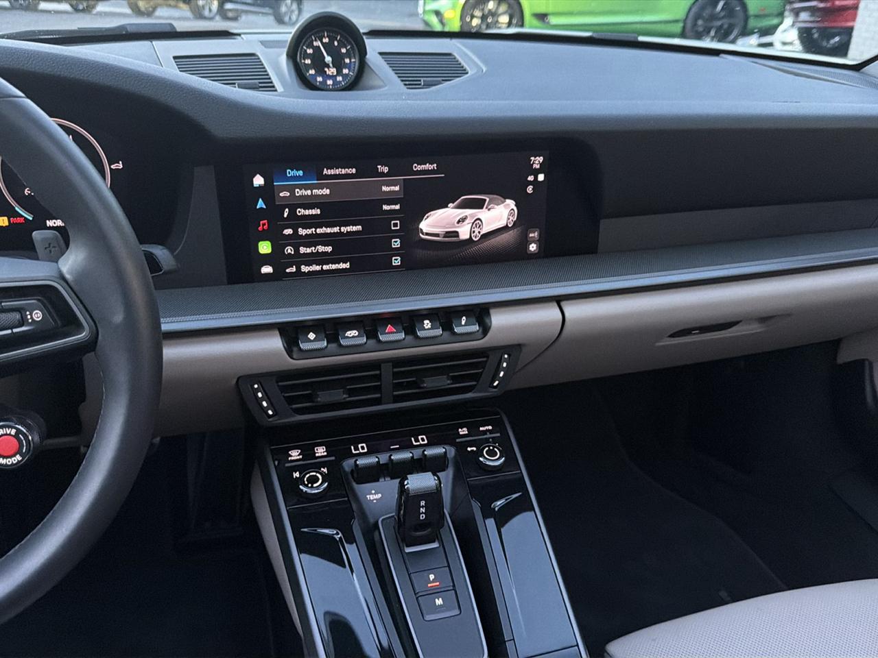 Porsche 911 Carrera Cabriolet 2025