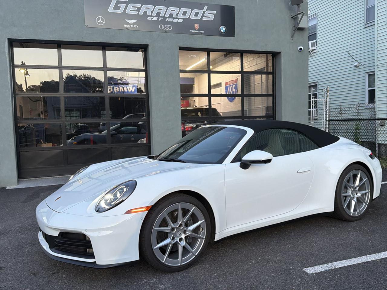 Porsche 911 Carrera Cabriolet 2025
