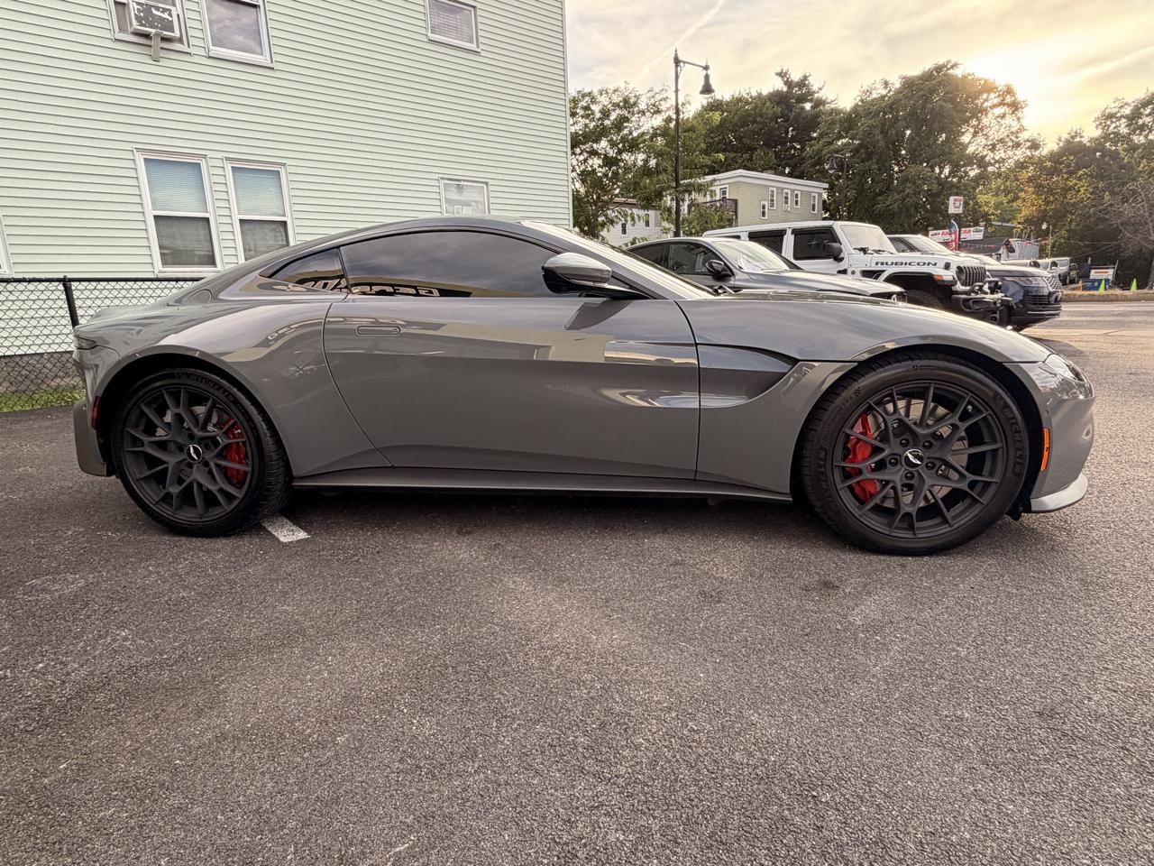 Aston Martin Vantage Coupe 2022