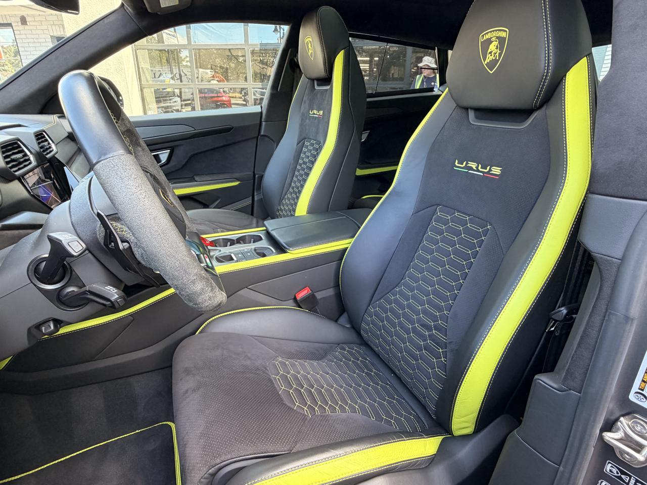 Lamborghini Urus AWD 2022