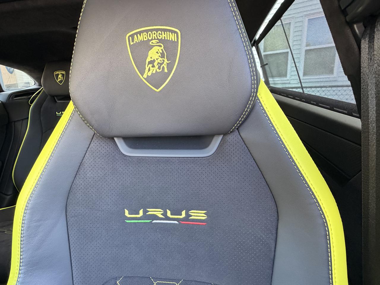 Lamborghini Urus AWD 2022