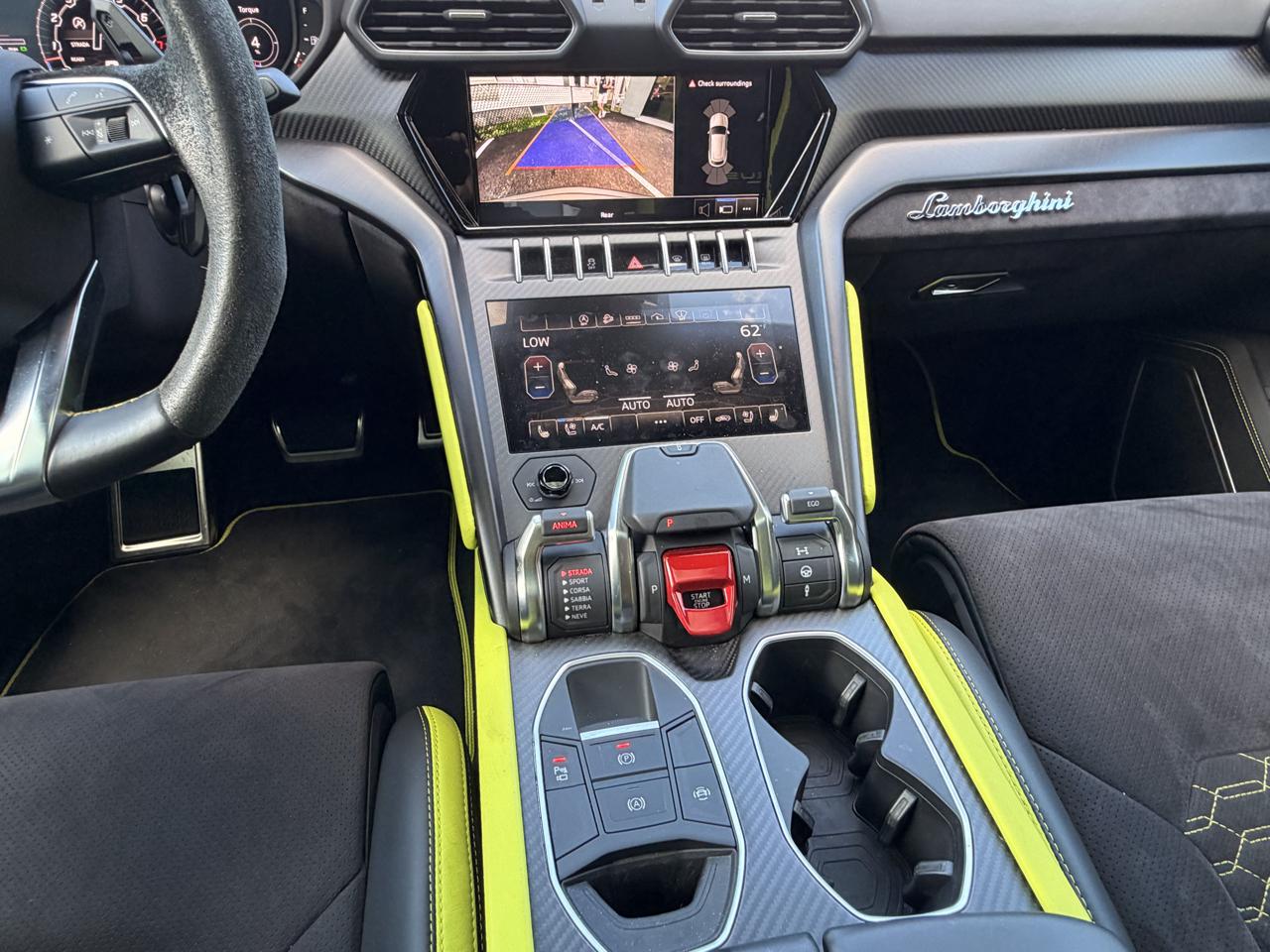 Lamborghini Urus AWD 2022