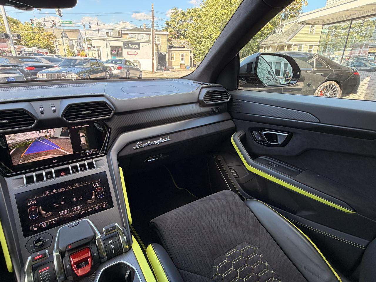 Lamborghini Urus AWD 2022