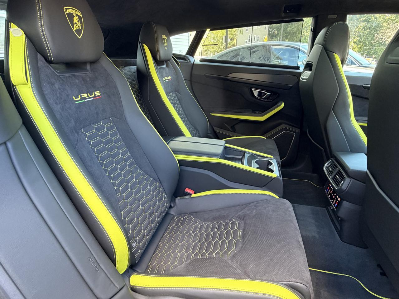 Lamborghini Urus AWD 2022