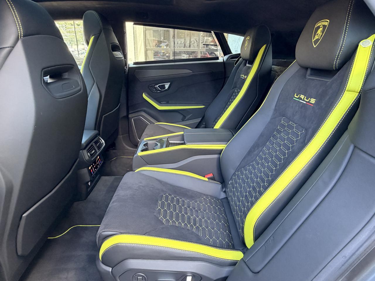 Lamborghini Urus AWD 2022