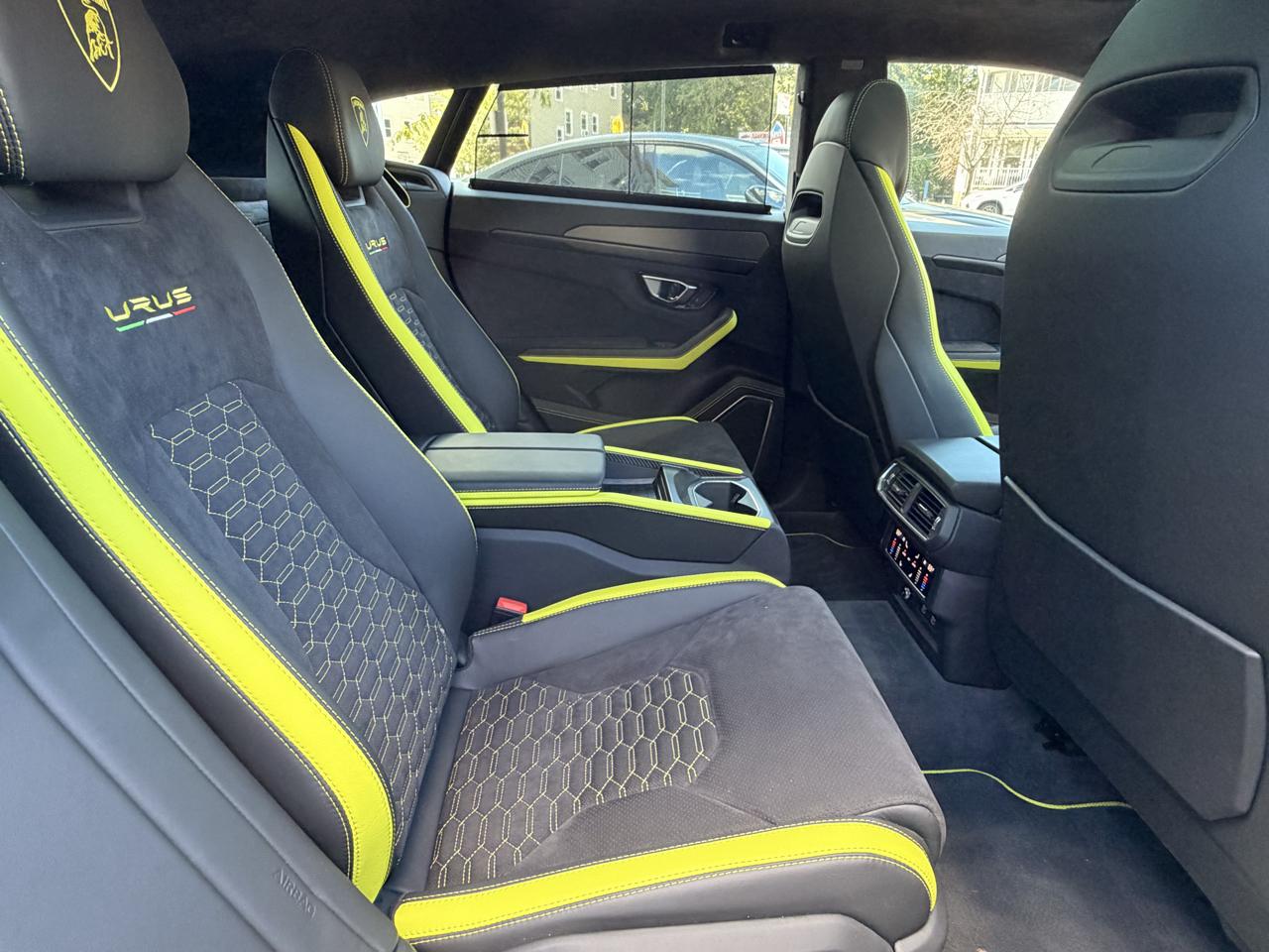 Lamborghini Urus AWD 2022