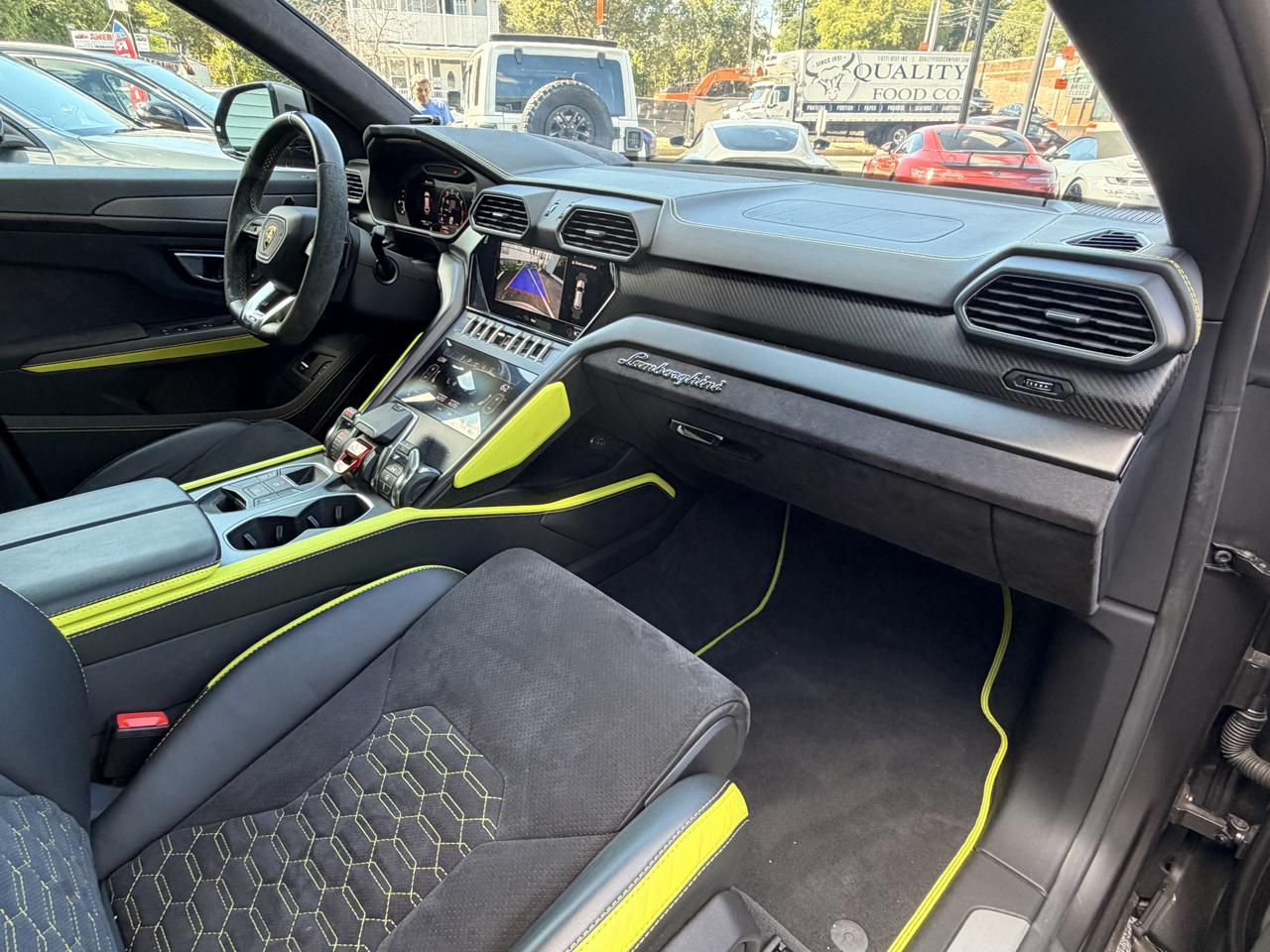 Lamborghini Urus AWD 2022