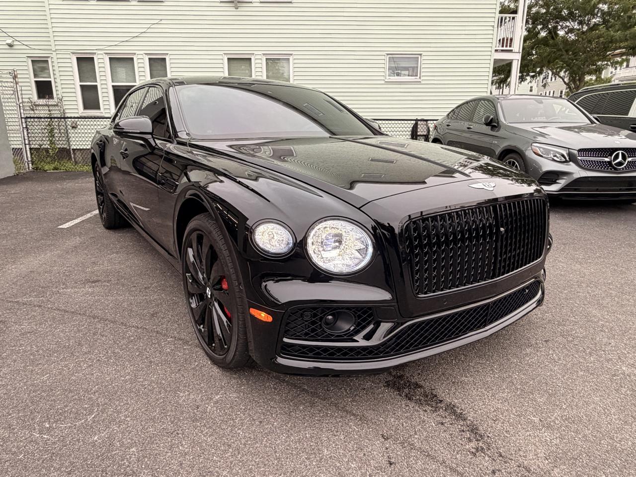 Bentley Flying Spur V8 Sedan 2022