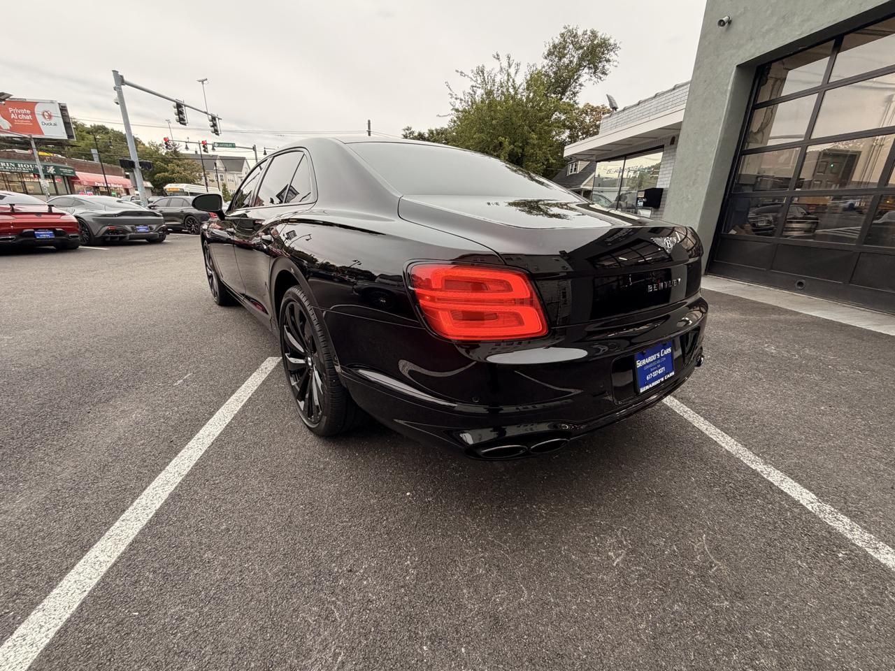 Bentley Flying Spur V8 Sedan 2022