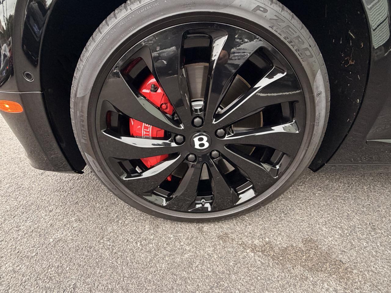 Bentley Flying Spur V8 Sedan 2022