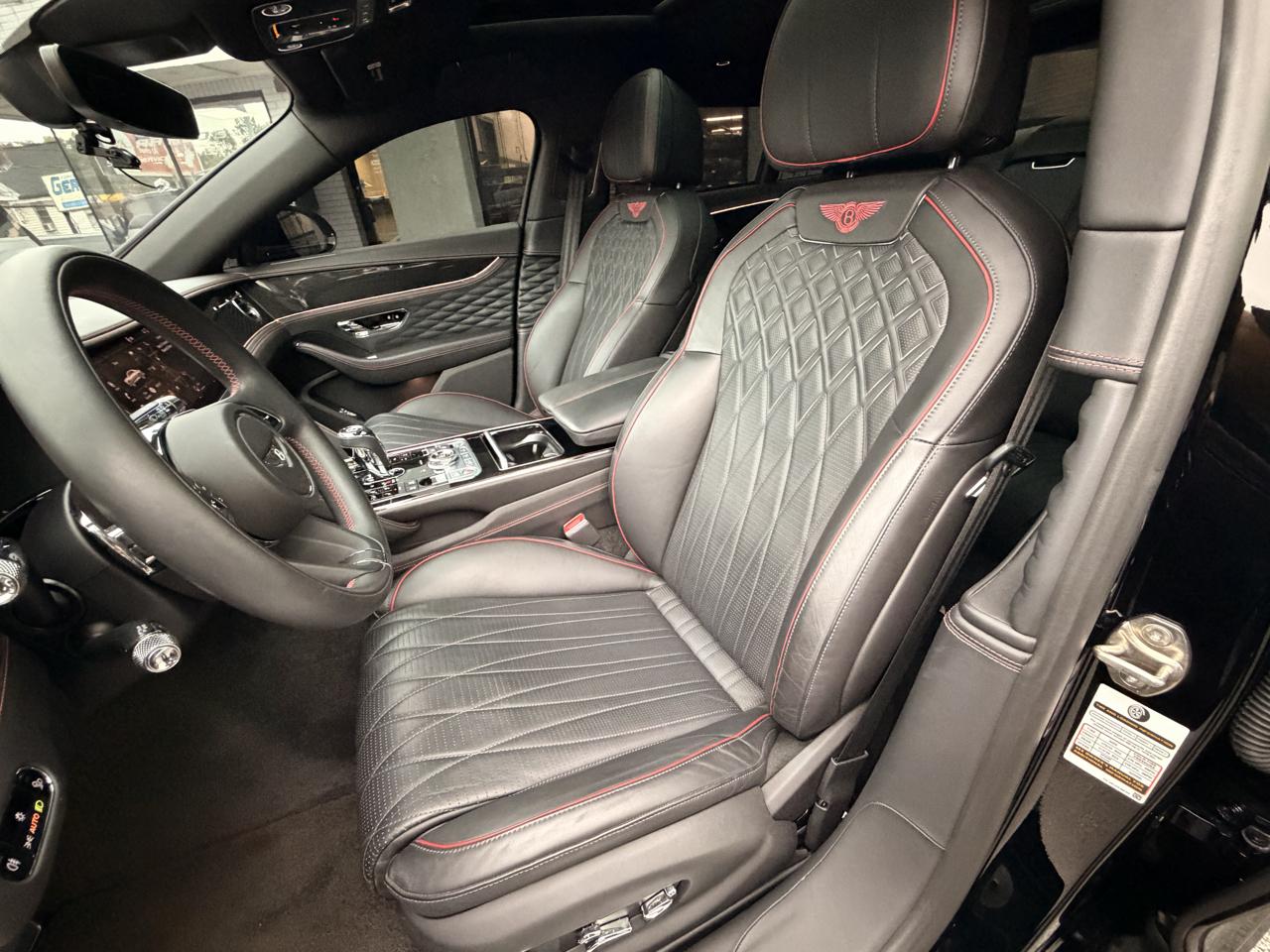 Bentley Flying Spur V8 Sedan 2022