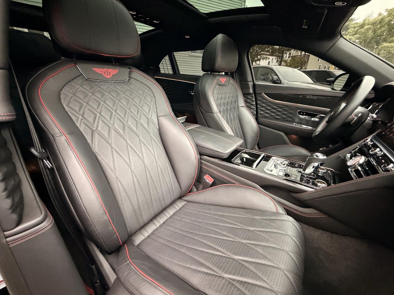Bentley Flying Spur V8 Sedan 2022