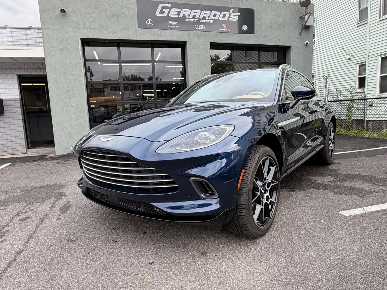 Aston Martin DBX AWD 2021