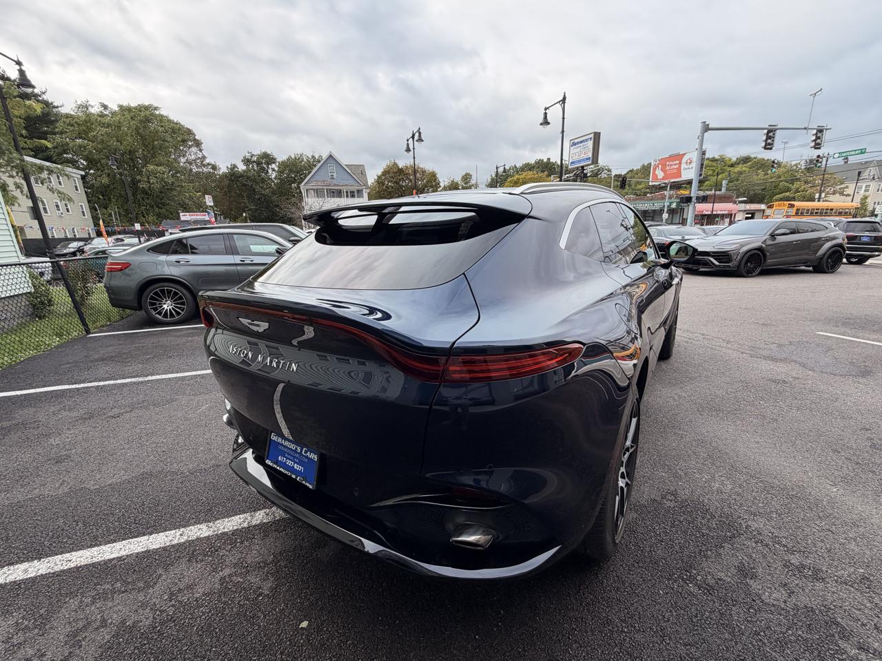 Aston Martin DBX AWD 2021