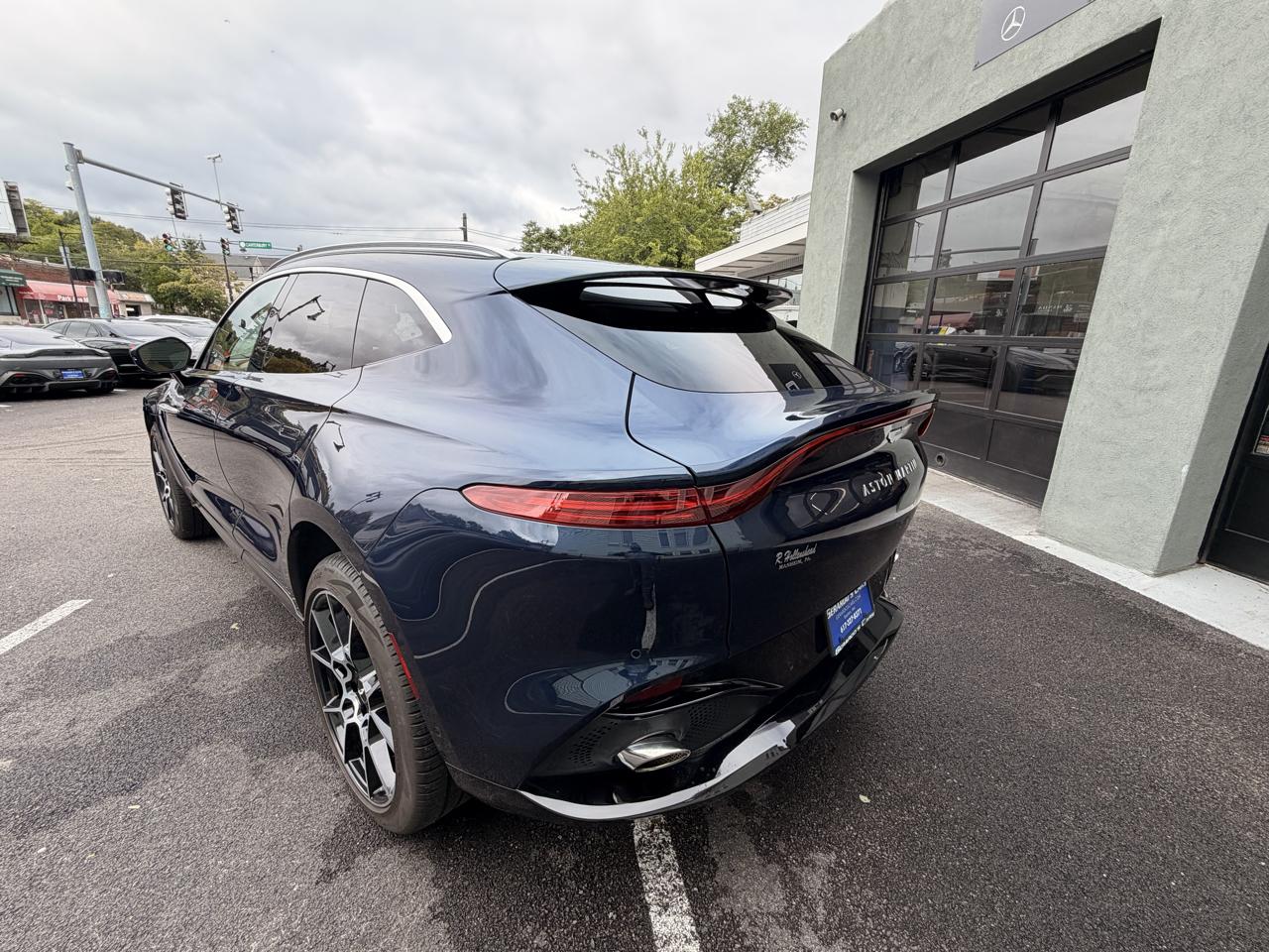 Aston Martin DBX AWD 2021