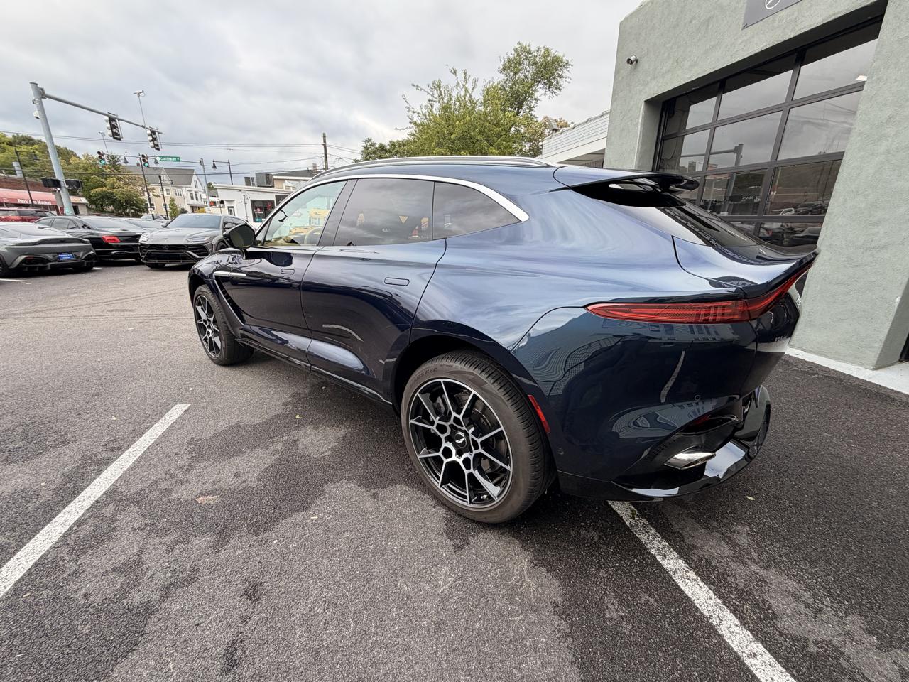 Aston Martin DBX AWD 2021