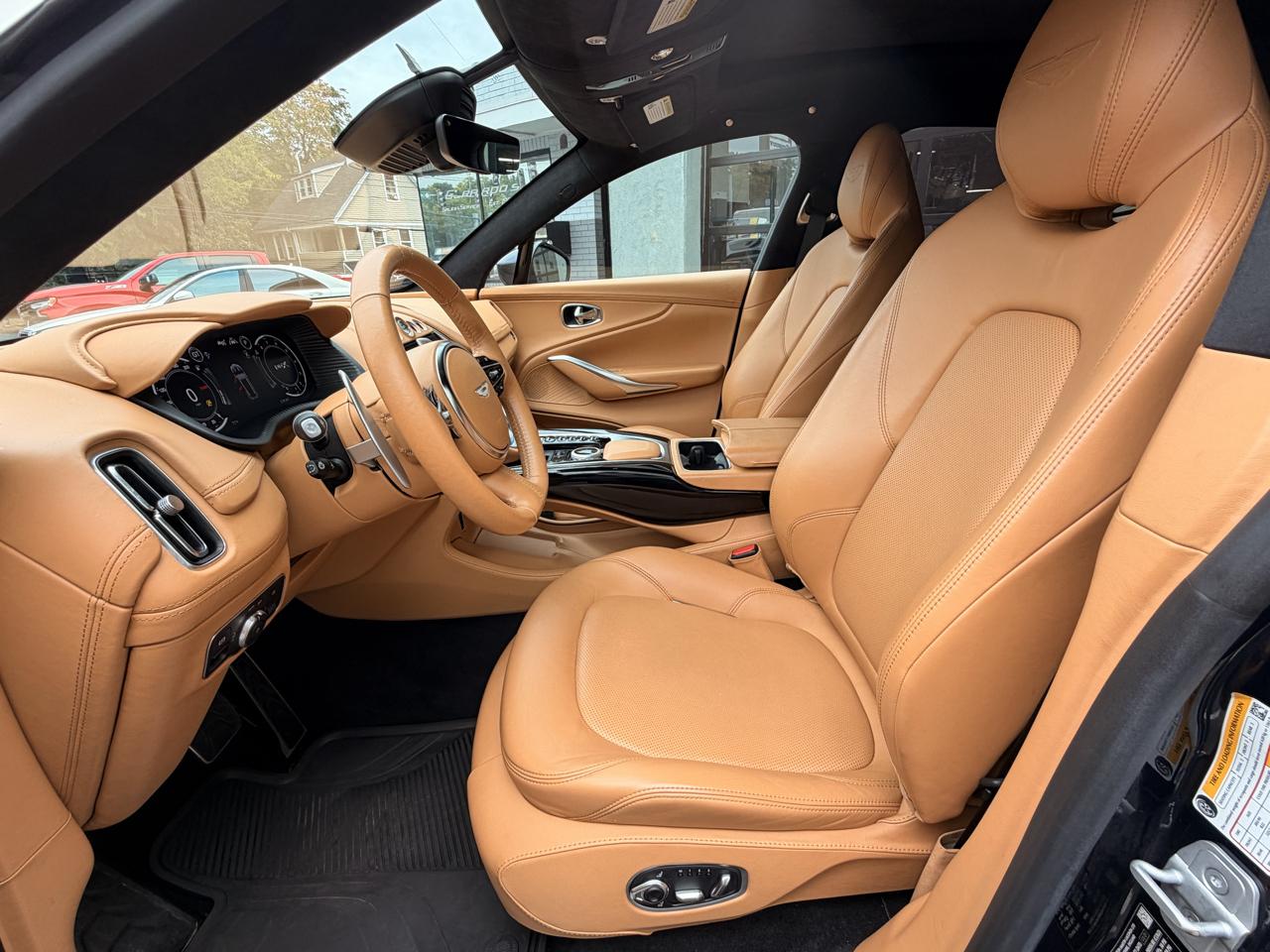 Aston Martin DBX AWD 2021