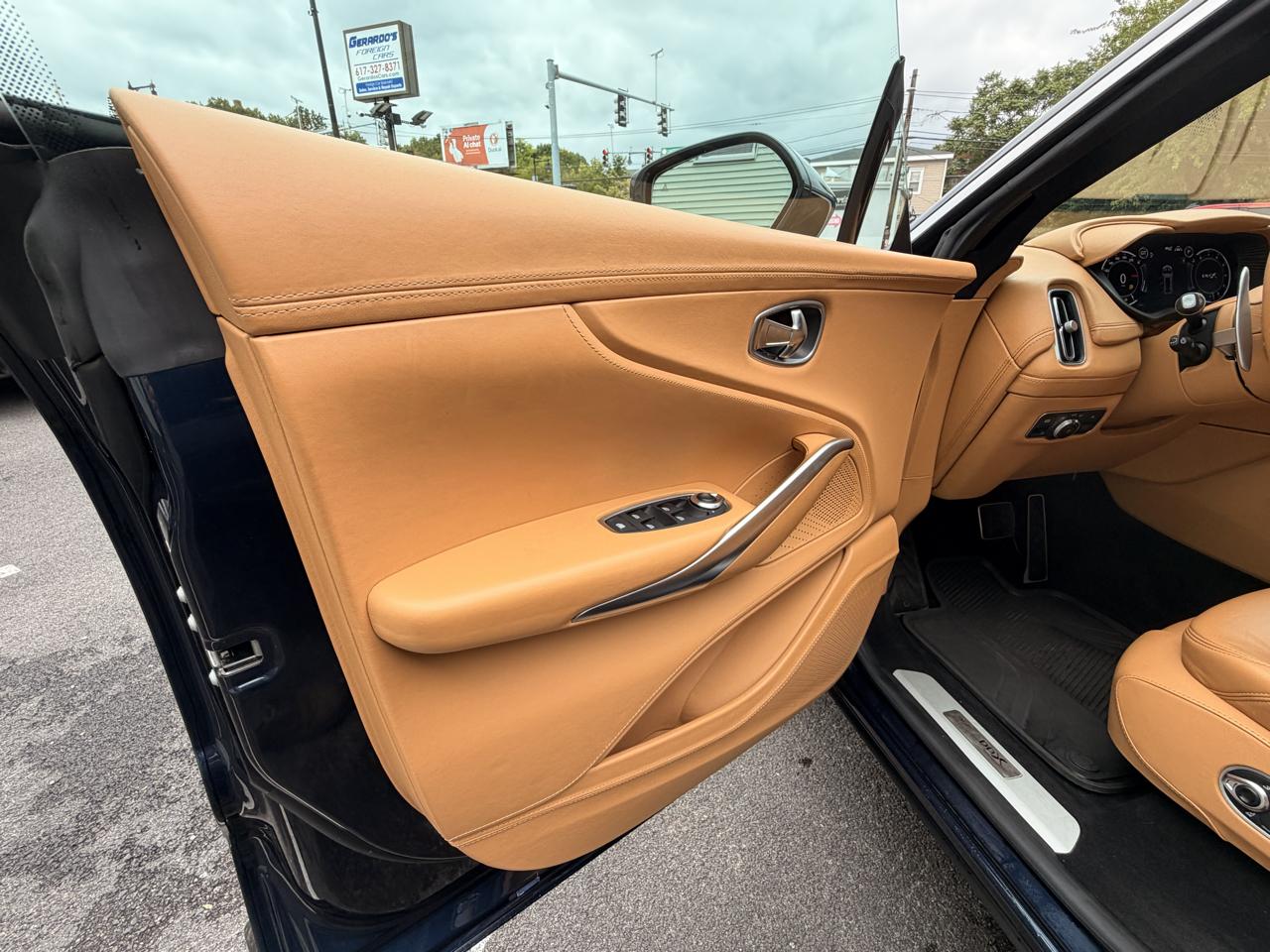 Aston Martin DBX AWD 2021