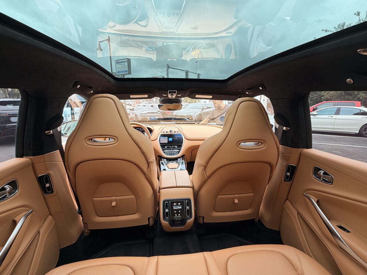 Aston Martin DBX AWD 2021