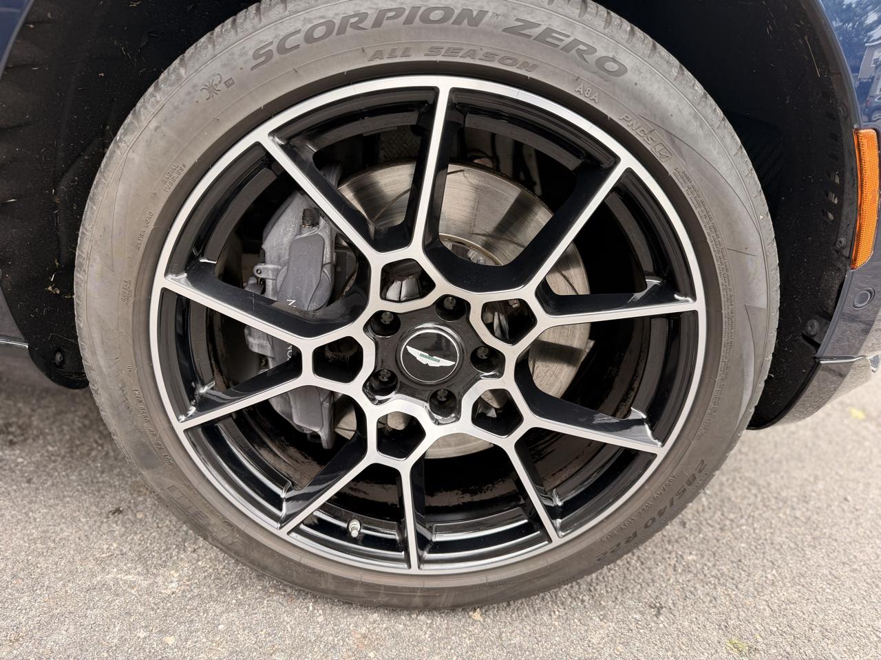 Aston Martin DBX AWD 2021