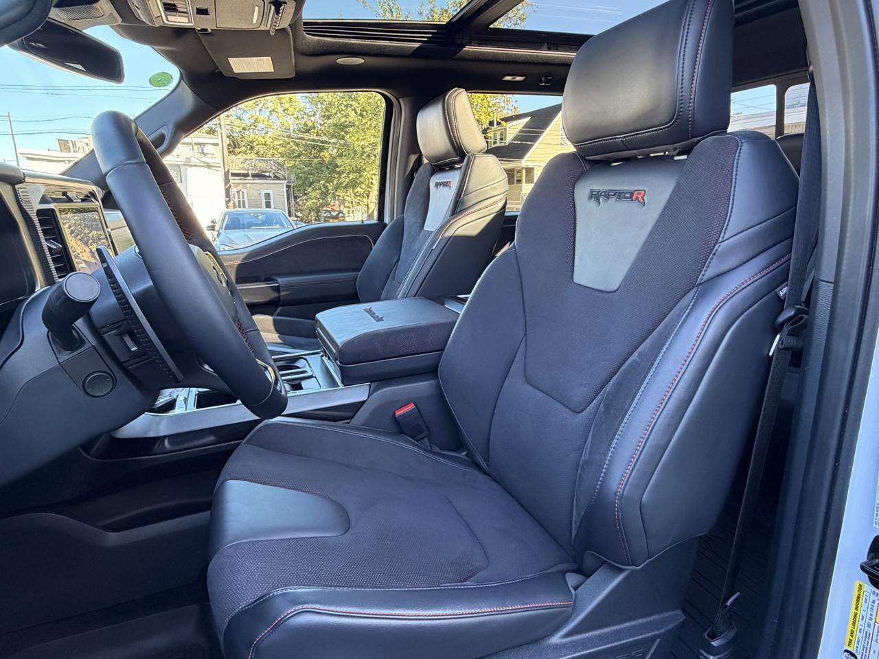 Ford F-150  2025