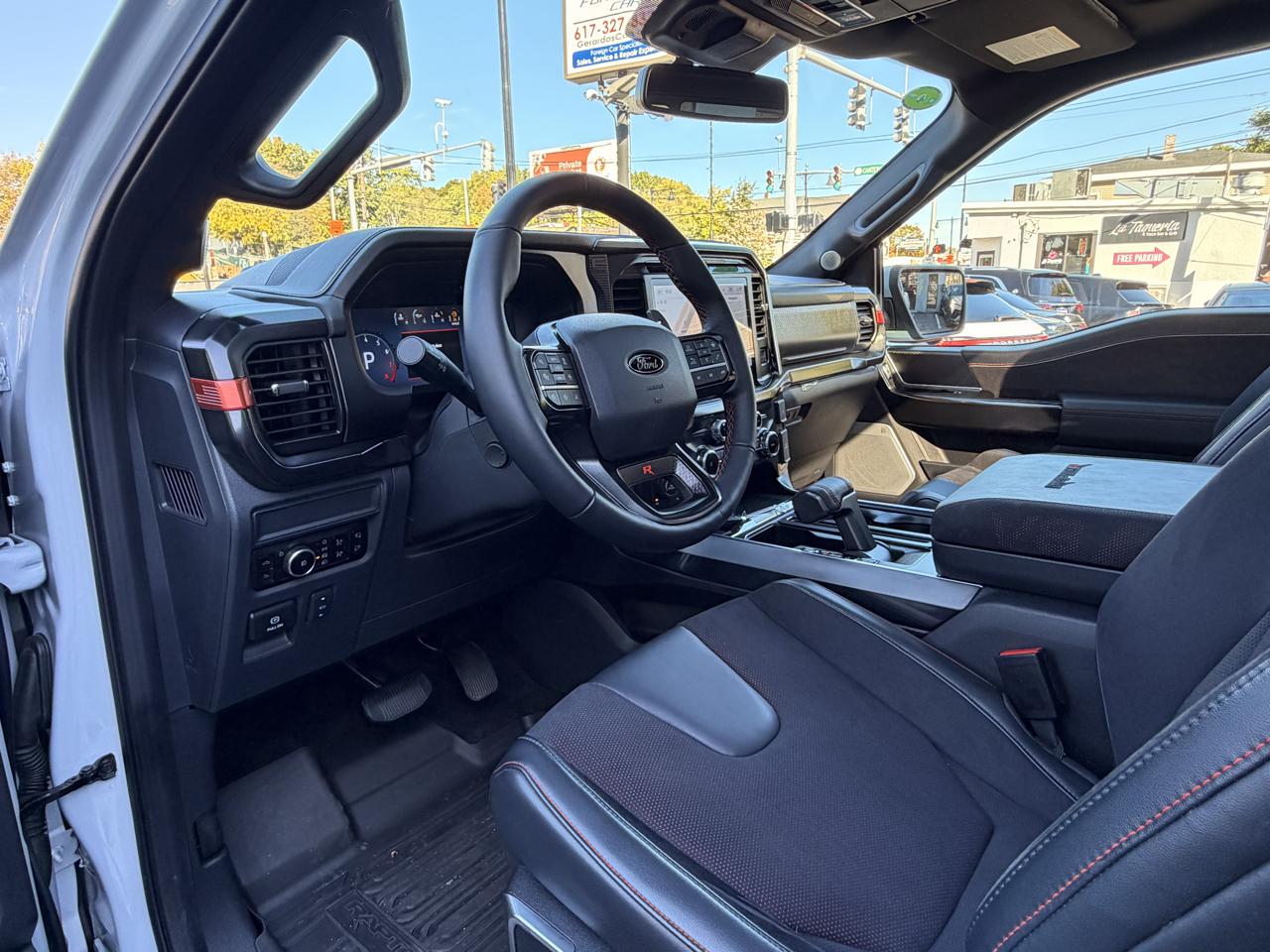 Ford F-150  2025