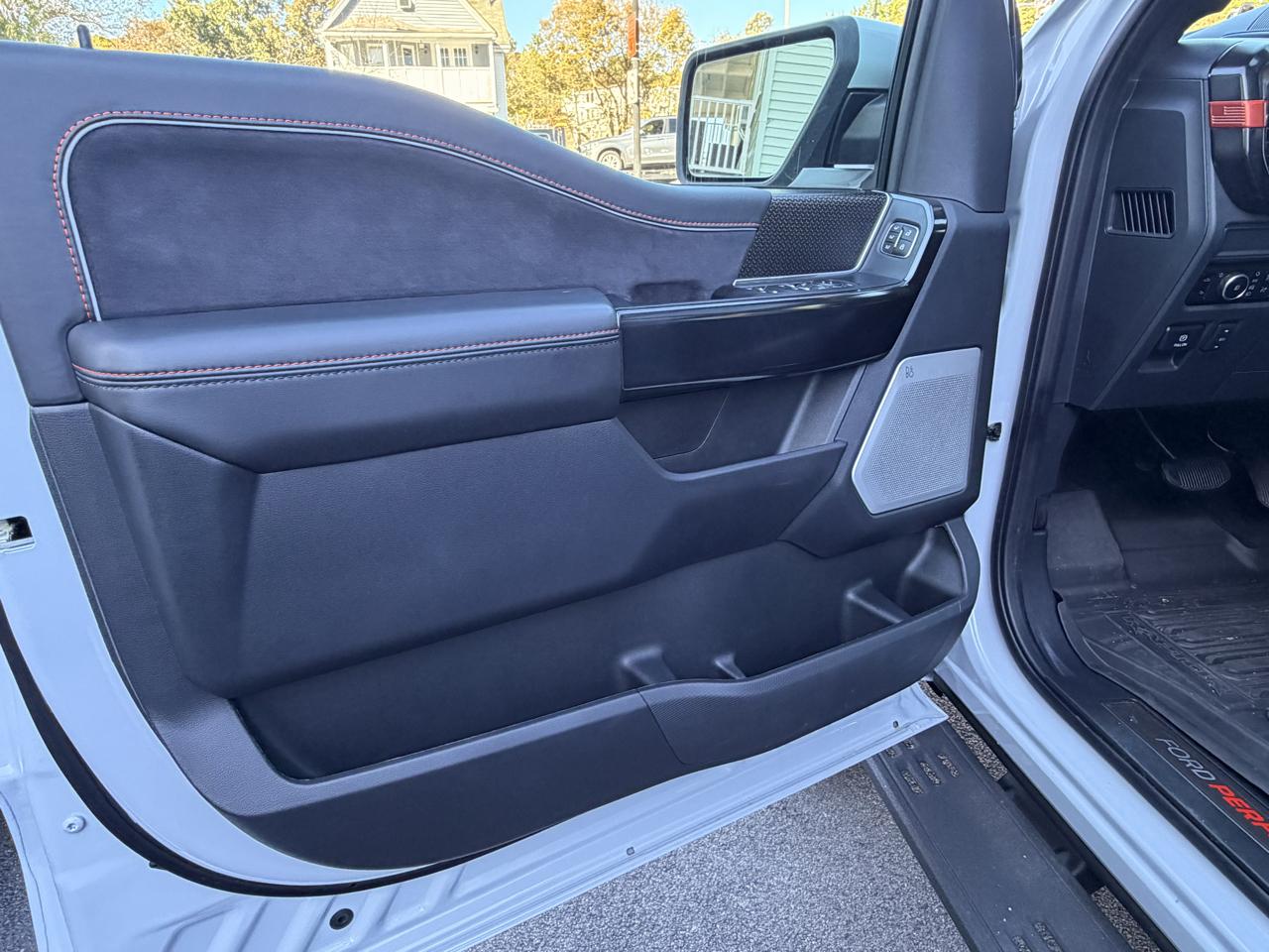 Ford F-150  2025