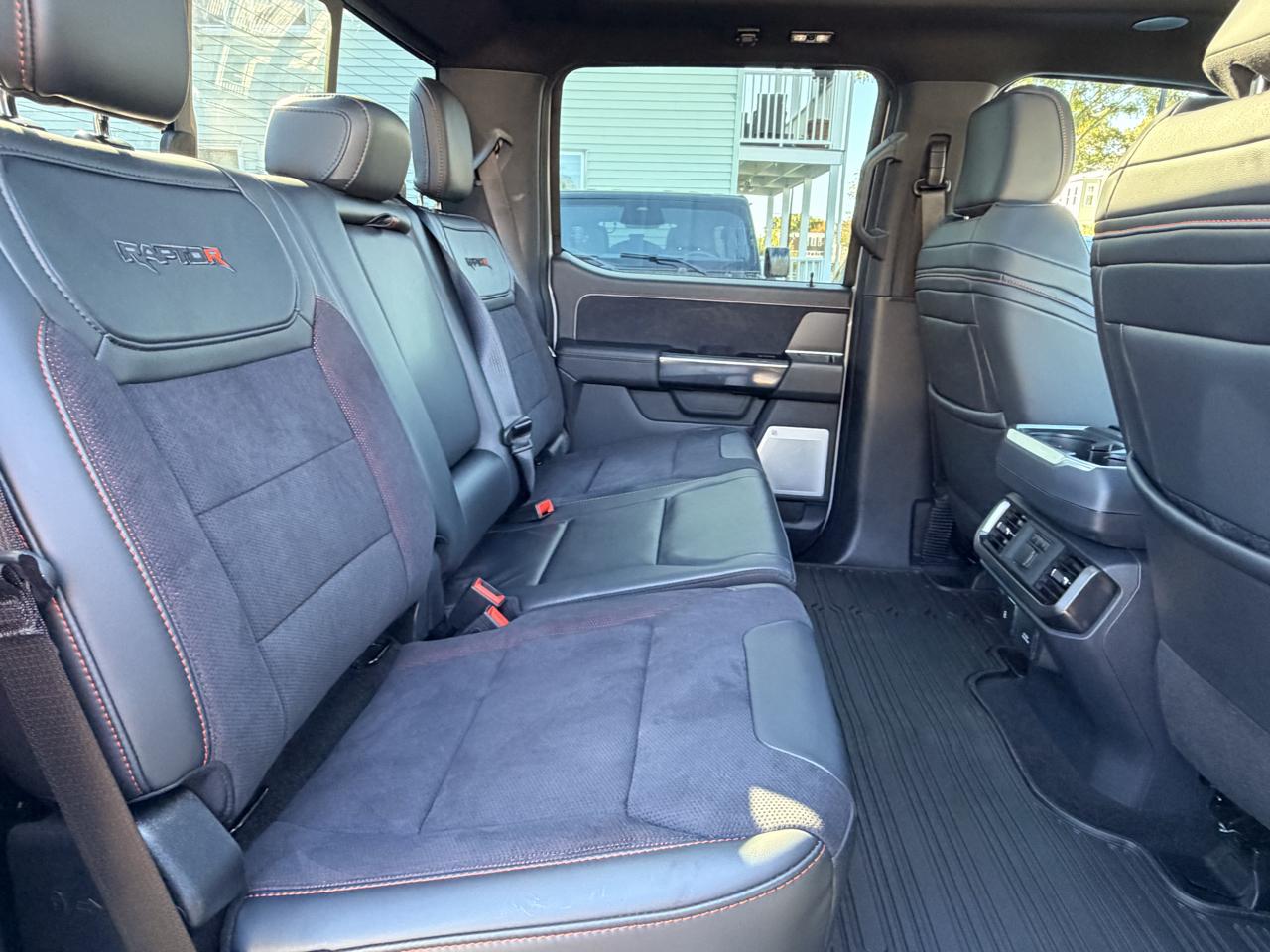 Ford F-150  2025