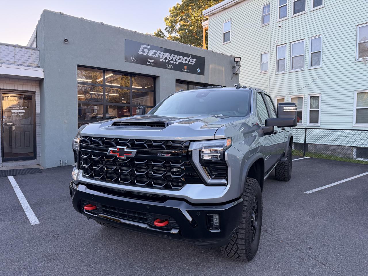 Chevrolet Silverado 2500HD 4WD Crew Cab 159" ZR2 2026