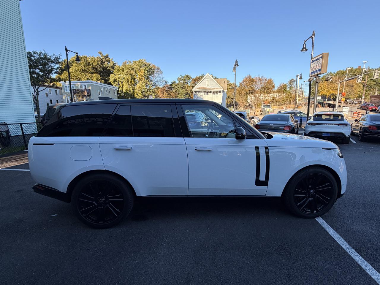 Land Rover Range Rover P400 SE SWB 2023
