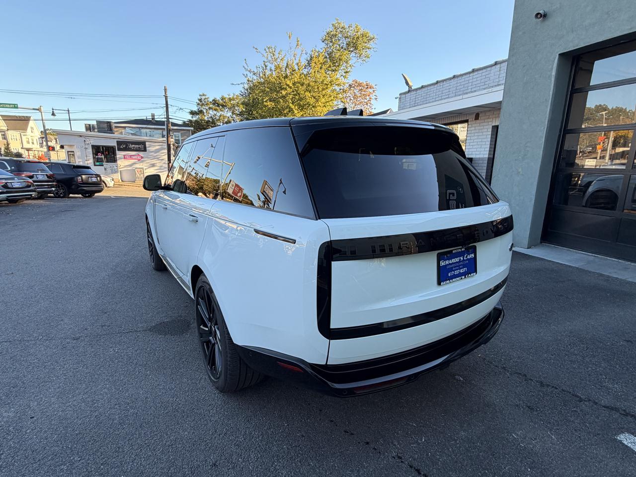 Land Rover Range Rover P400 SE SWB 2023