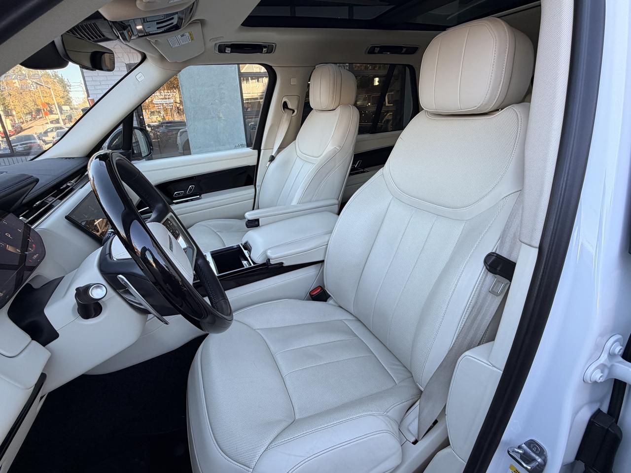 Land Rover Range Rover P400 SE SWB 2023