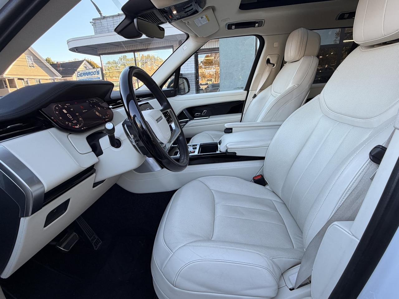 Land Rover Range Rover P400 SE SWB 2023