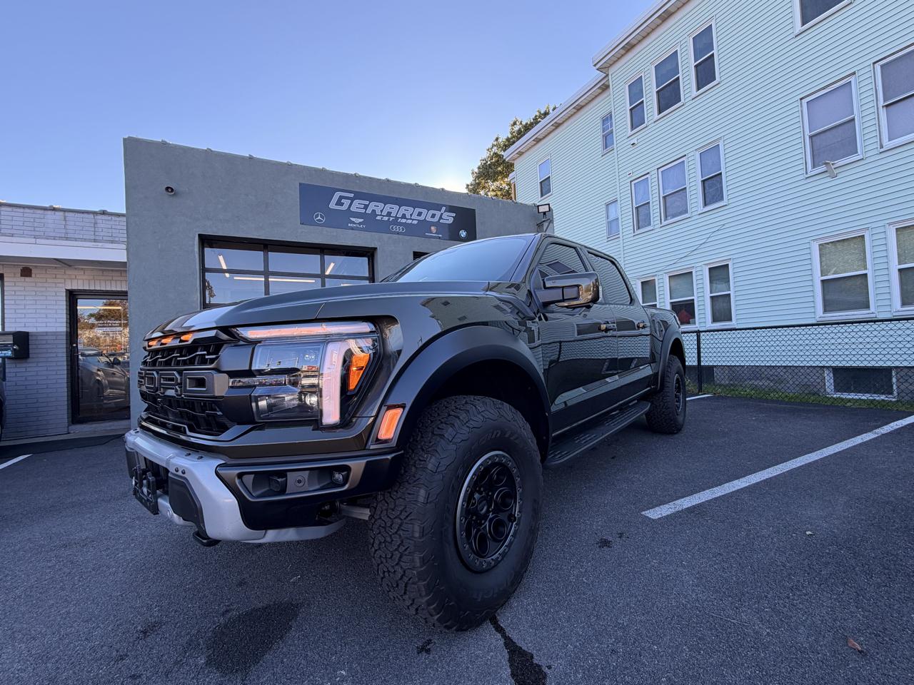 Ford F-150 Raptor 4WD SuperCrew 5.5' Box 2026