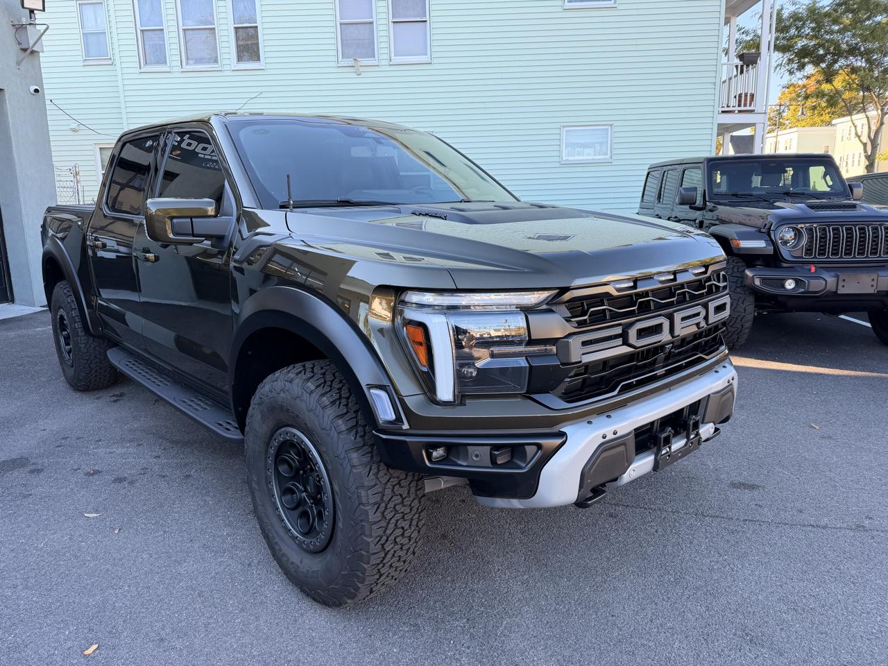 Ford F-150 Raptor 4WD SuperCrew 5.5' Box 2026
