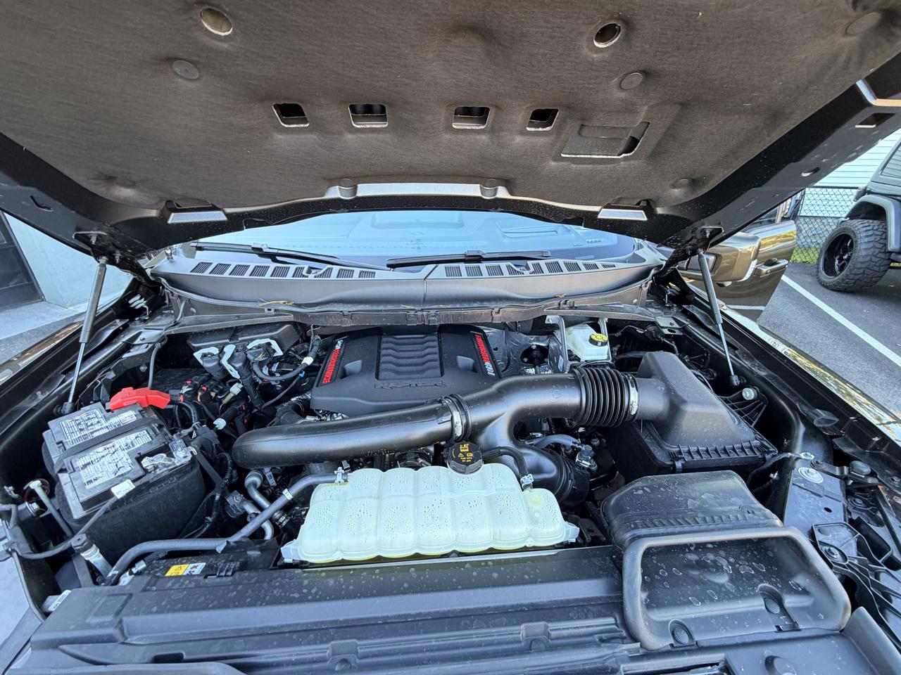 Ford F-150 Raptor 4WD SuperCrew 5.5' Box 2026