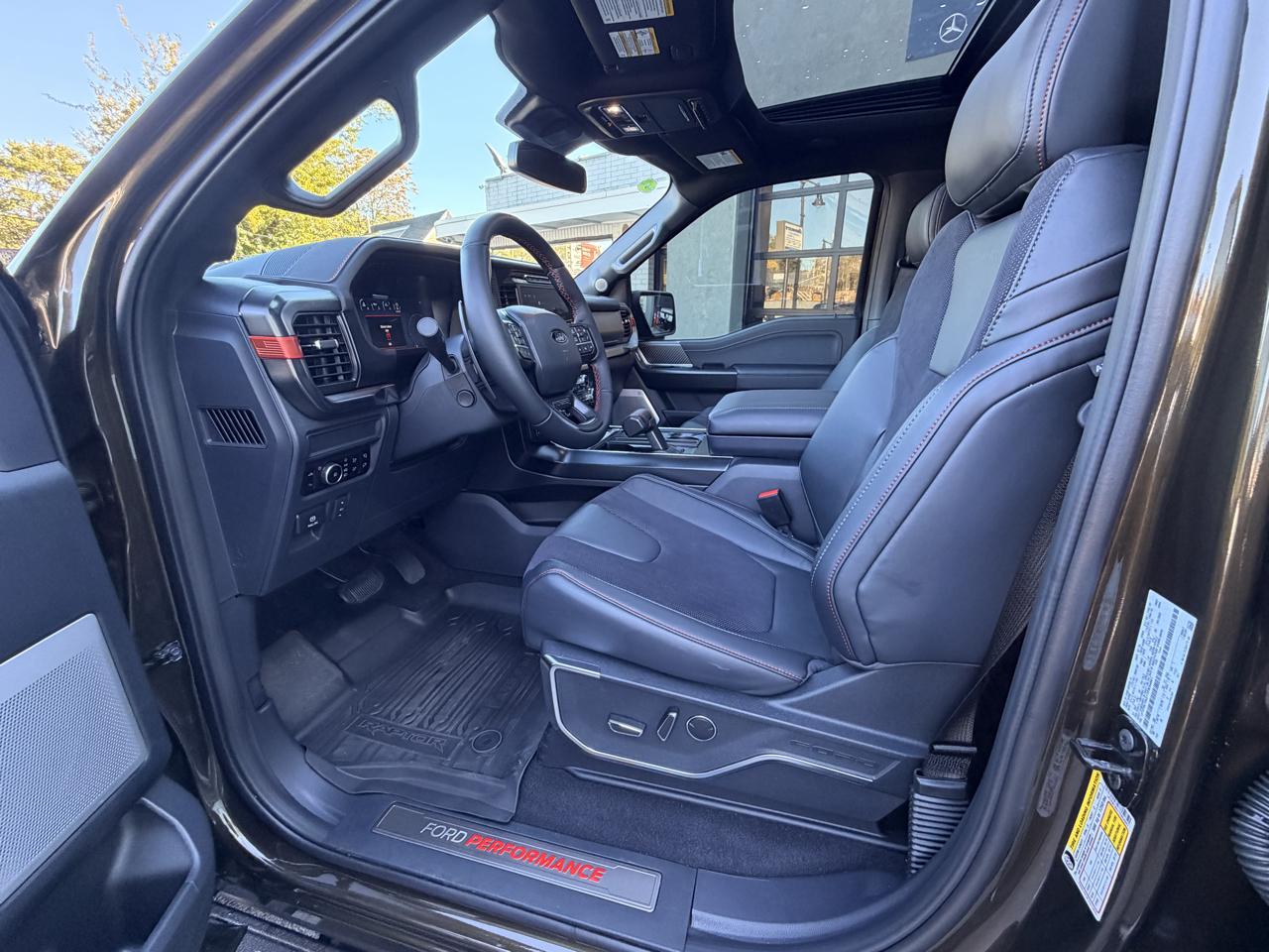 Ford F-150 Raptor 4WD SuperCrew 5.5' Box 2026