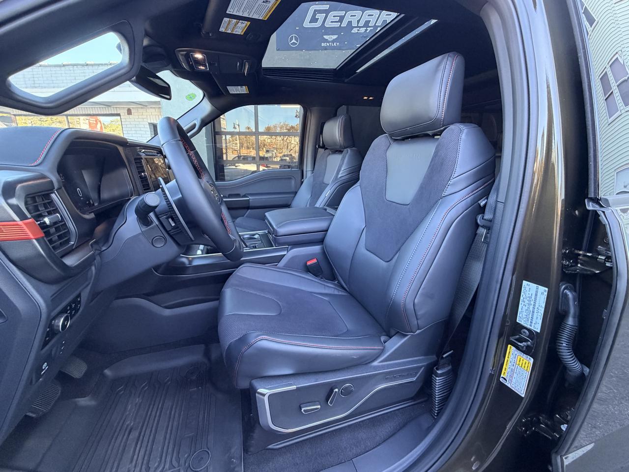 Ford F-150 Raptor 4WD SuperCrew 5.5' Box 2026