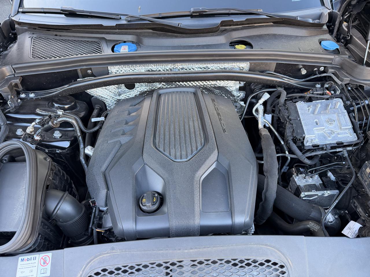 Porsche Macan T AWD 2024