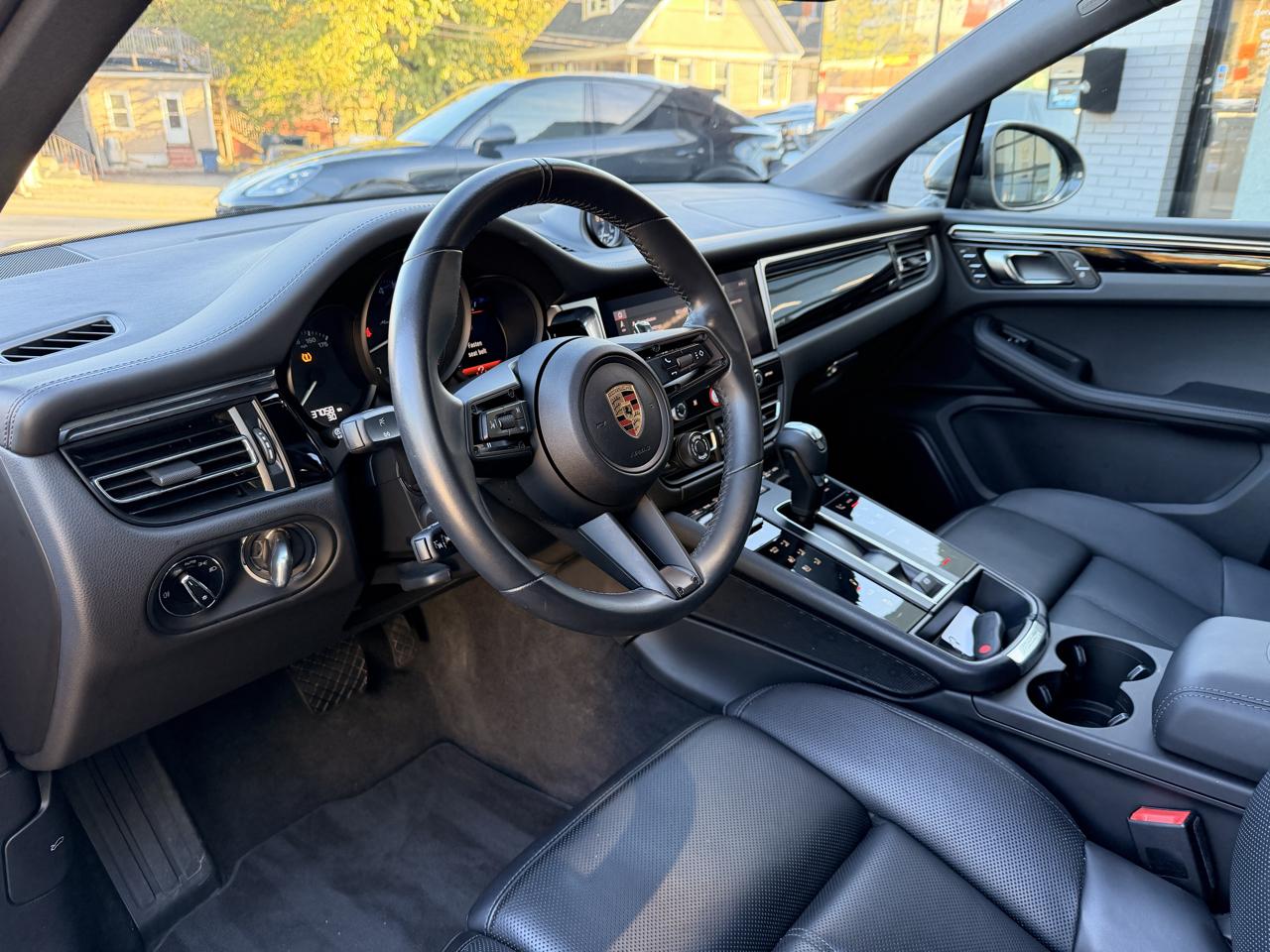 Porsche Macan T AWD 2024