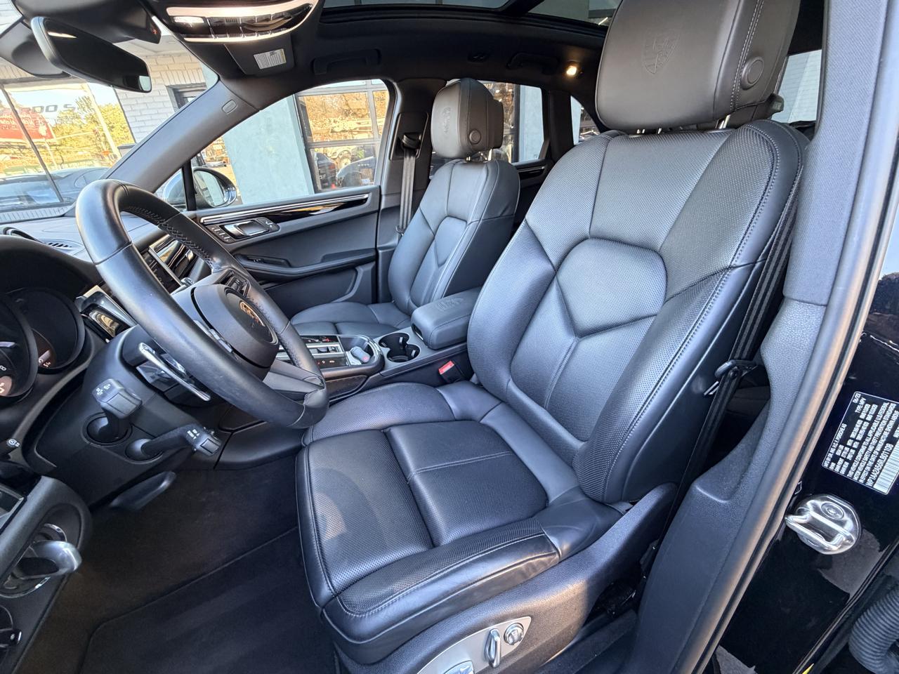 Porsche Macan T AWD 2024