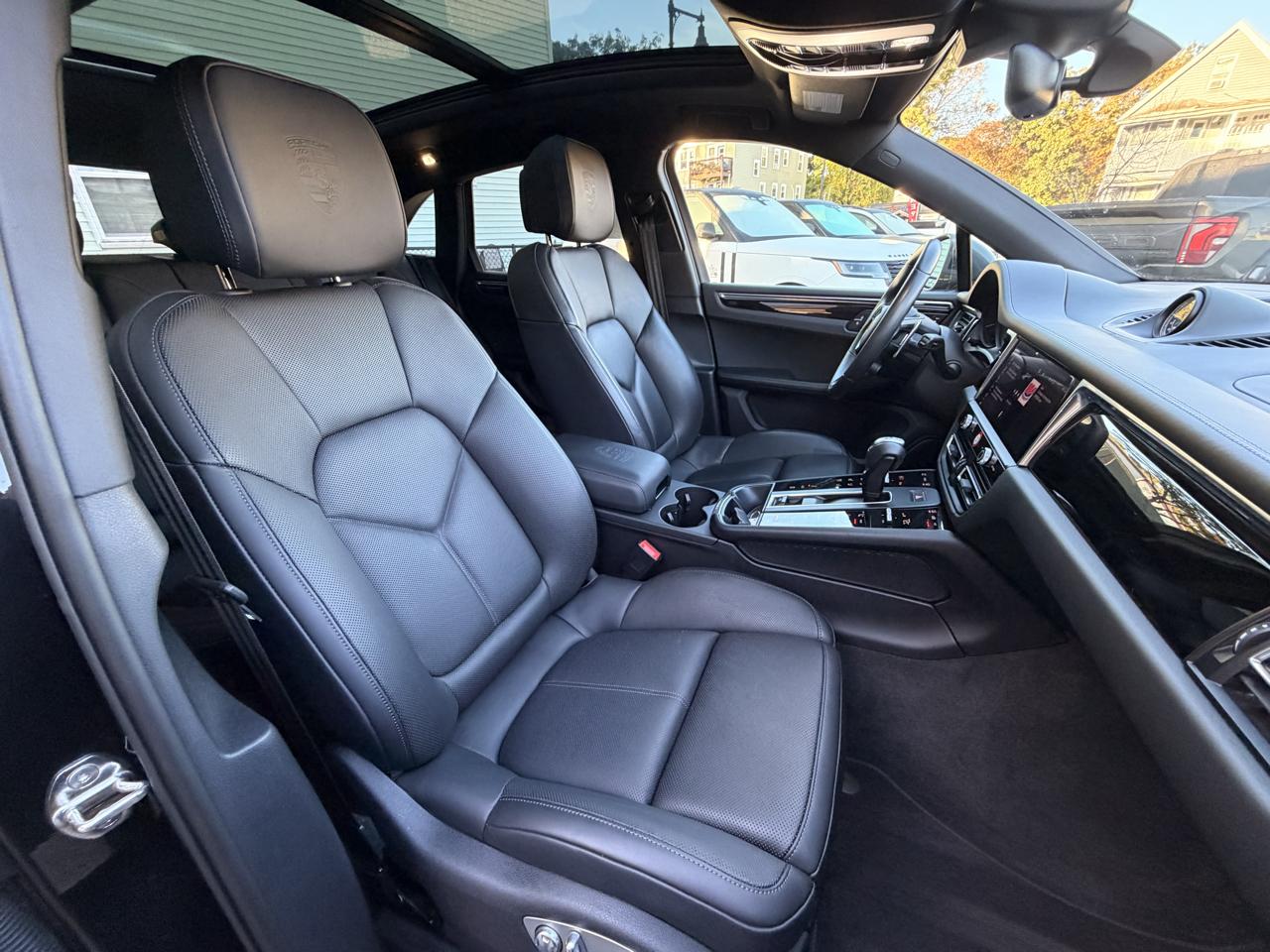 Porsche Macan T AWD 2024
