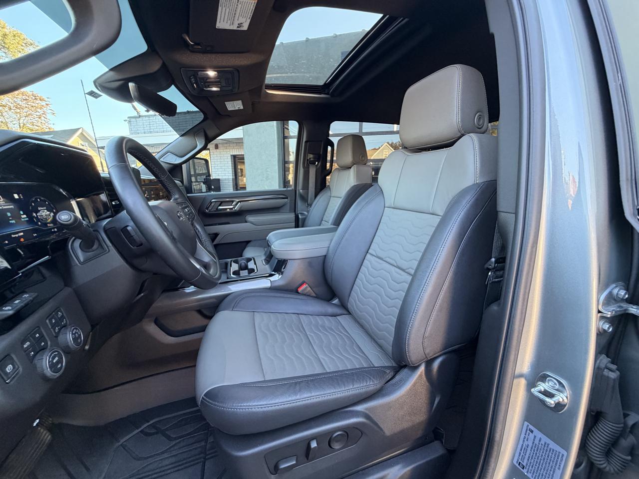 Chevrolet Silverado 2500HD 4WD Crew Cab 159" ZR2 2025