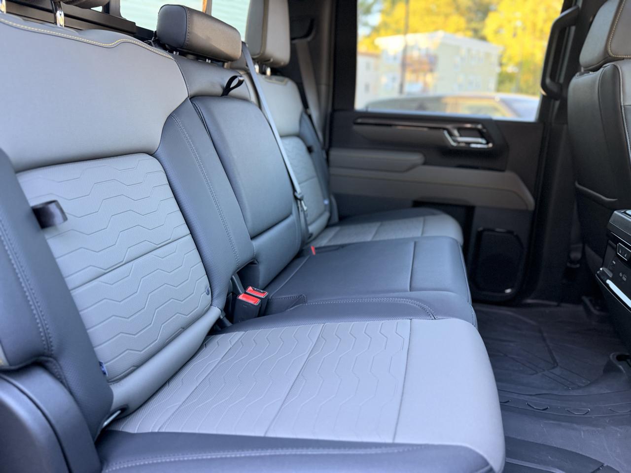 Chevrolet Silverado 2500HD 4WD Crew Cab 159" ZR2 2025