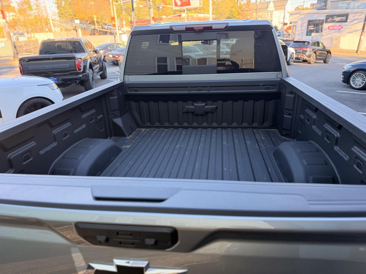 Chevrolet Silverado 2500HD 4WD Crew Cab 159" ZR2 2025