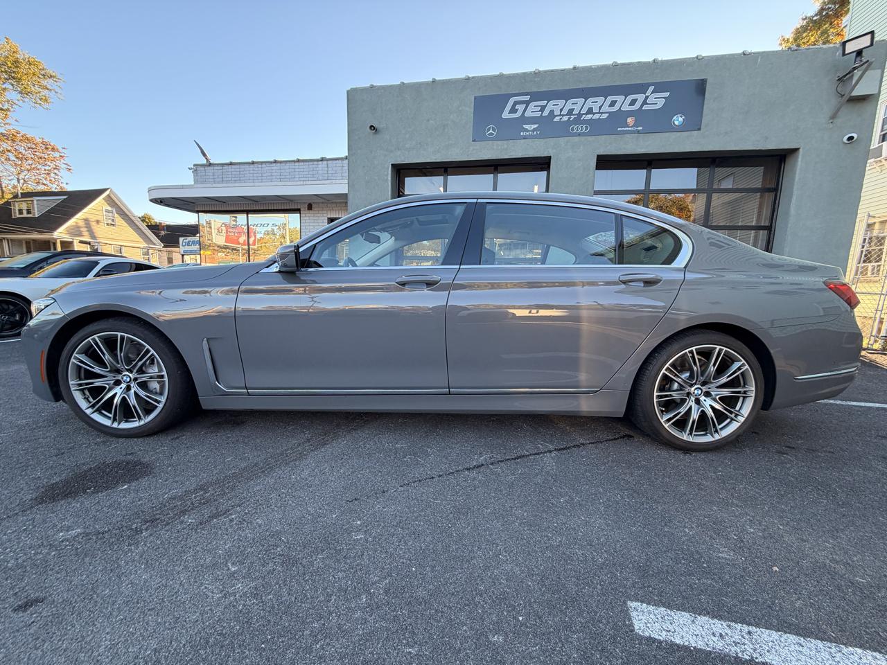 BMW 7 Series 750i xDrive Sedan 2022