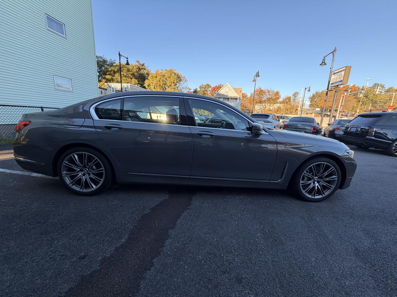 BMW 7 Series 750i xDrive Sedan 2022