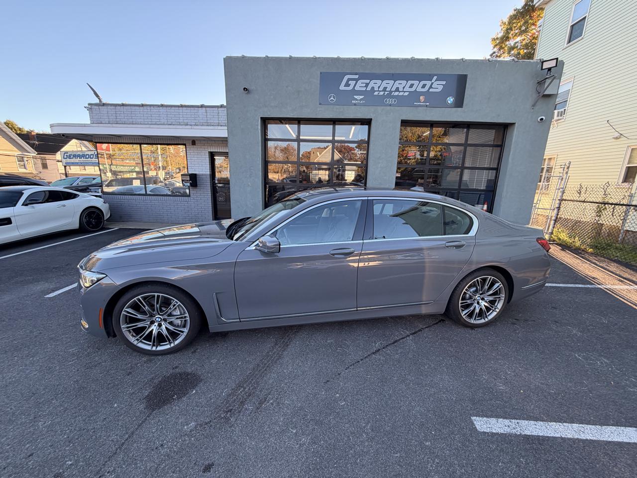 BMW 7 Series 750i xDrive Sedan 2022